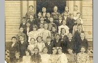 Lina Franke Guenther with second grade class, circa 1905 (009-040-481)