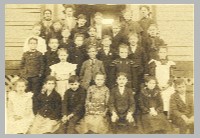 Lina Franke Guenther with third and fourth grade class, circa 1906 (009-040-481)