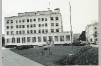 City Hall Park and fire department bell, late 1940s (008-028-113)