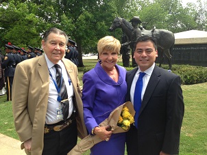 Judge De Leon with Constable Dub Brandsom and Mayor Betsy Price