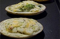 Broccoli Tiwce Baked Potatoes